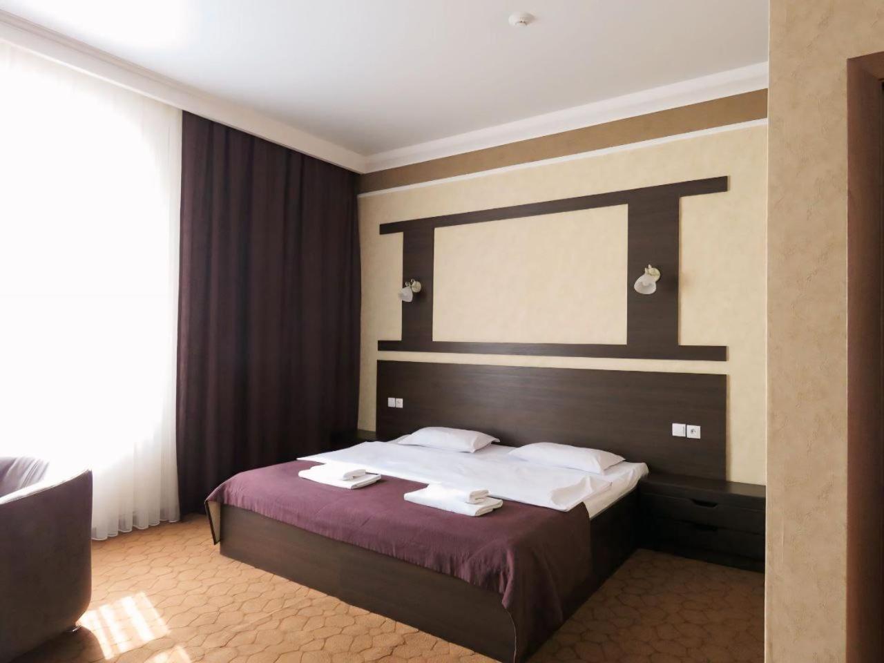 Pride Hotel Тараз Экстерьер фото